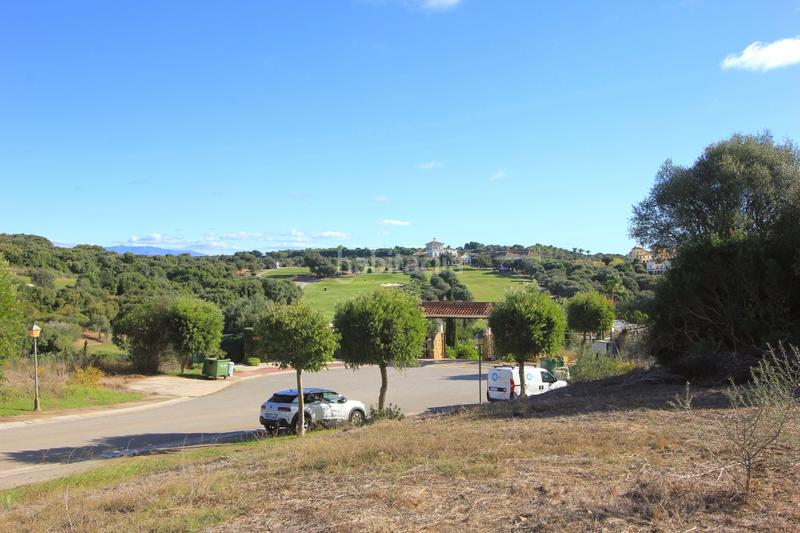 Foto 271d728f-5b10-4bc5-bf86-f1726c9f747c. Terreny residencial a calle limonar 432 a Sotogrande alto Sotogrande