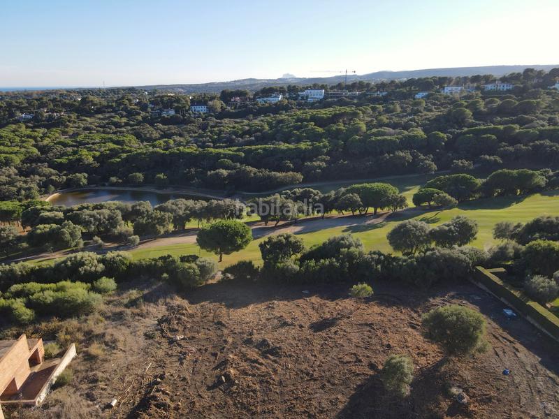 Foto d59f3f67-605e-4142-a9a0-05b6f473841b. Terreny residencial a calle limonar 432 a Sotogrande alto Sotogrande