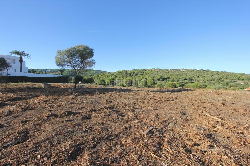 Foto ee075e62-fa45-446f-b936-8cc43fdc5013. Terreny residencial a calle limonar 432 a Sotogrande alto Sotogrande