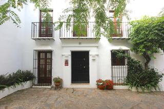 Casa adossada a Calle san bernabé 1. Adosado en la pintoresca comunidad de lomas de marbella club pue