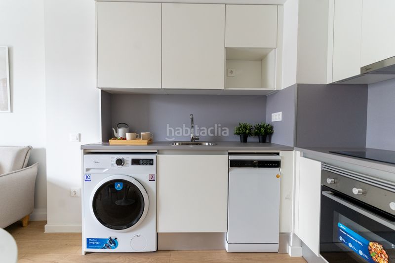 Foto 6c2c0e71-0323-402c-8893-b08814c6e0b9. Rent flat 65m<sup>2</sup> with parking pool in Butarque Madrid