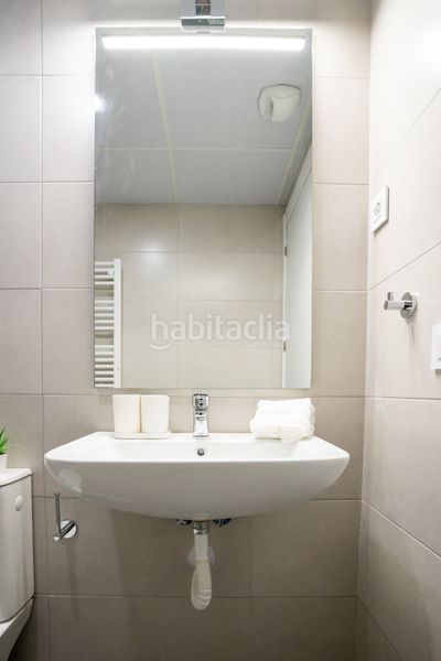 Foto fd34fee7-cb69-4f3a-a948-3755981cab5d. Lloguer pis 60m<sup>2</sup> amb aparcament piscina a Bellas Vistas Madrid