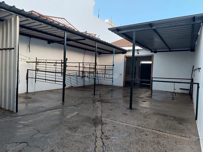 Foto c6cedb10-b51b-48a1-ad1c-7528a30392e0. Casa amb xemeneia a El Rocío Almonte