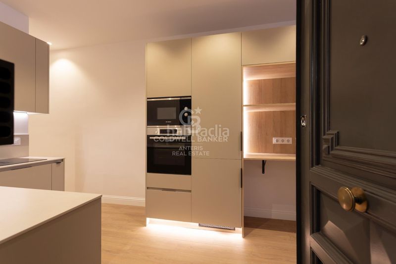 Foto 6866d21e-6dbf-44ea-ad8b-e72280150658. Pis a Dreta de l´Eixample Barcelona