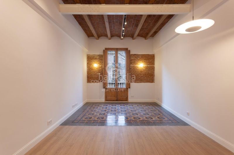 Foto 74ecb395-76d8-41eb-8cbf-678b10e26d74. Pis a Dreta de l´Eixample Barcelona