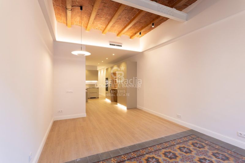 Foto ec9a6a5d-e89e-4905-9539-57a2ae295293. Pis a Dreta de l´Eixample Barcelona