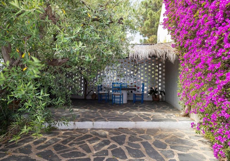 Foto 4c750ae2-855d-4da5-b3ef-3d34b832ac63. Casa amb aparcament a Carboneres - La Farella Llançà