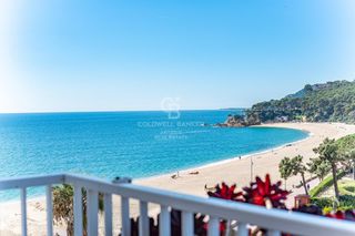 Appartamento  Carrer ramon casas. Piso alto en venta en primera línea de mar en playa de fenals, l