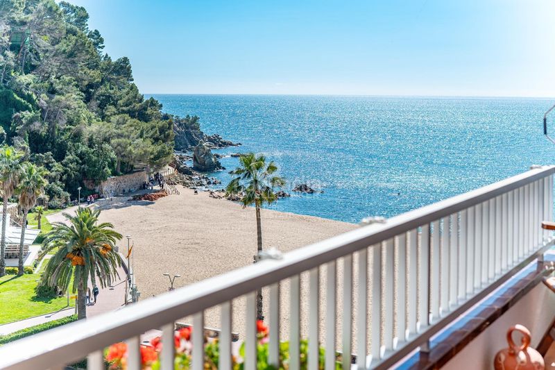 Foto fe5528d3-11bf-452d-9f6c-0a3049aa559b. Pis amb piscina a Fenals Lloret de Mar