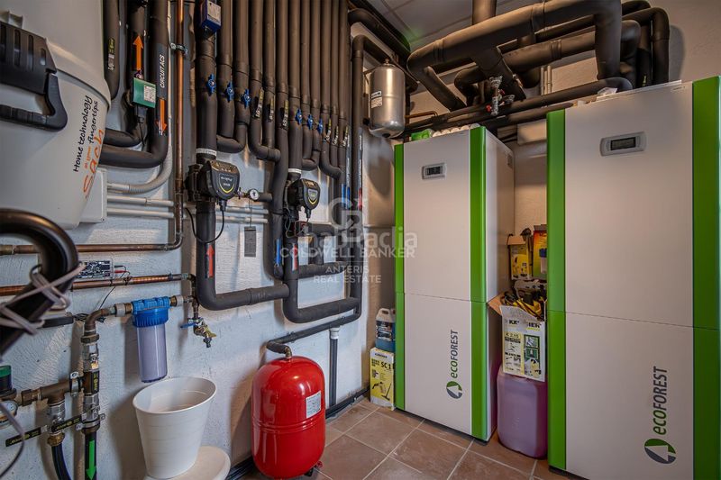 Foto 0b459b69-f3b8-47e1-9d56-d87ba7c08146. Casa amb aparcament piscina a El Mirador-La Cornisa Sant Andreu de Llavaneres