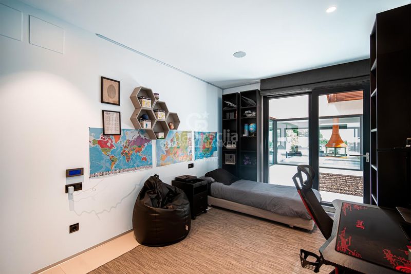 Foto 0b6738e6-f528-4716-9938-9100e73583dc. Casa amb aparcament piscina a El Mirador-La Cornisa Sant Andreu de Llavaneres