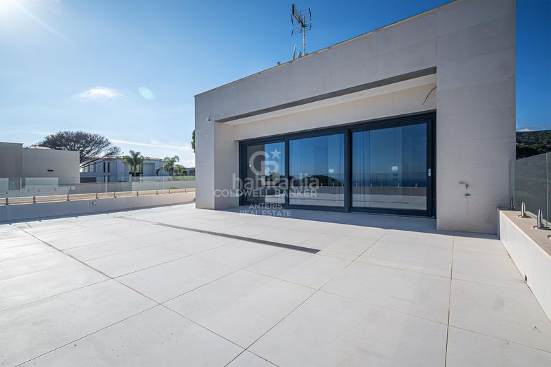 Foto 1bbfe235-88d8-4d79-831a-ea6cf818cbfc. Casa amb aparcament piscina a El Mirador-La Cornisa Sant Andreu de Llavaneres