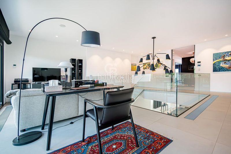 Foto 359332f2-92aa-4112-9695-c9f7c051308a. Casa amb aparcament piscina a El Mirador-La Cornisa Sant Andreu de Llavaneres