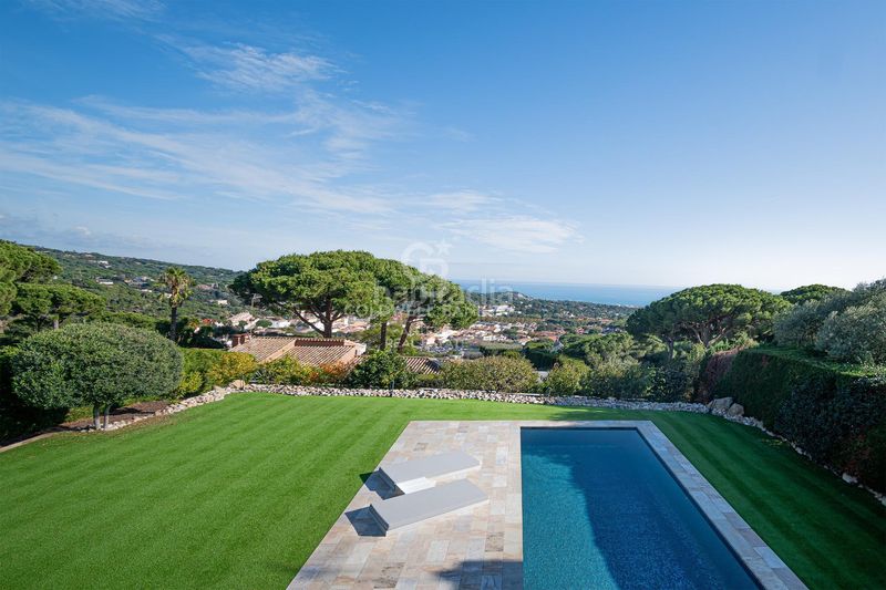Foto a4a3d5b7-40bf-4c04-b67d-5ffeaca05da5. Casa amb aparcament piscina a El Mirador-La Cornisa Sant Andreu de Llavaneres