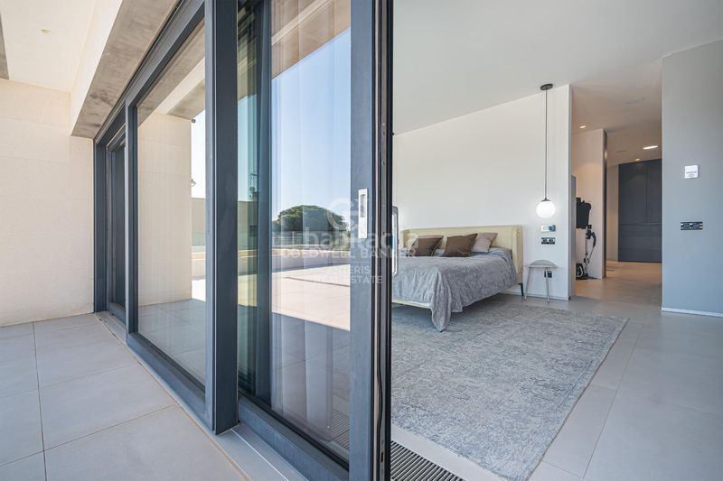 Foto ae79312a-d832-4923-a72d-4f17f3a9f877. Casa amb aparcament piscina a El Mirador-La Cornisa Sant Andreu de Llavaneres