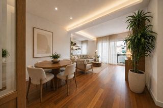 Pis a Carrer ENRIC GRANADOS