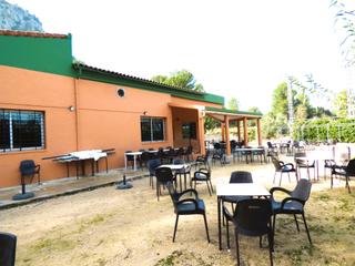 Finca rústica  Carrer el castellet. Bar de copas con licencia