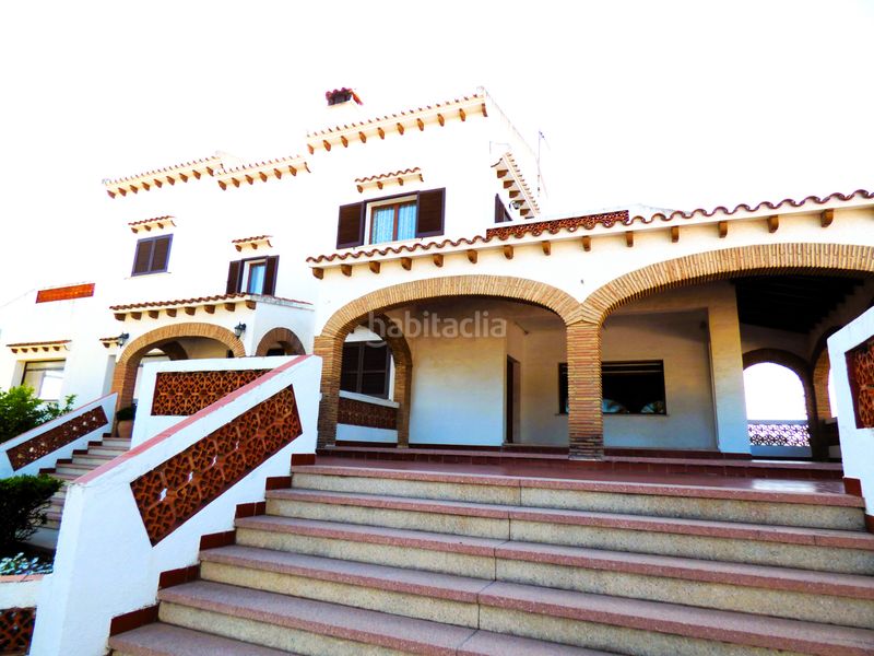 Foto d7907650-2abf-41e3-802a-83c7d96cff84. Chalet villa estilo mediterraneo a la venta en Poblets (els)