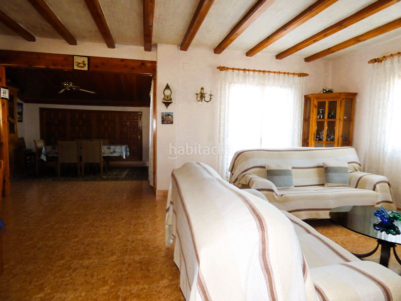 Foto df915e63-434c-43aa-83b9-6fd22403d2da. Chalet villa estilo mediterraneo a la venta en Poblets (els)