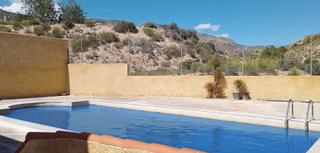 Chalet à Crevillente. Chalet en venta en crevillente.