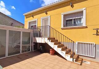 Chalet à Avenida enrique pastor 33. Chalet con gran porche en hondón listo para entrar a vivir!!