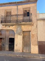 Mas à Hondón de las Nieves. Solar  casa de pueblo en hondón de las nieves