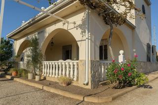 Chalet à Hondón de los Frailes. Encantador chalet en hondón de los frailes tu refugio soñado