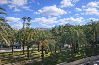 Appartamento  Calle hermanos navarro caracena. Piso en venta en elche.