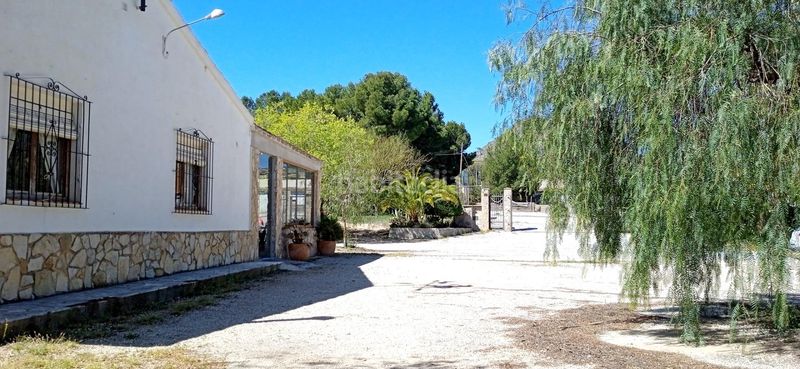 Foto 68c334d0-2dc8-4e56-8e14-cb5ab61677a7. Chalet dans San Crispín-Huerta Nueva-Estación Elda