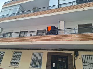 Etagenwohnung  Calle alzira. Se vende bonito piso en alfafar