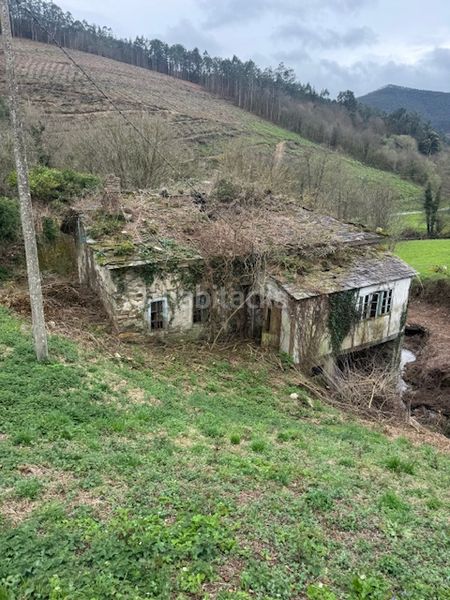 Foto a0e0a9c0-5b58-4423-9105-e1055e848d66. Masia a Castropol