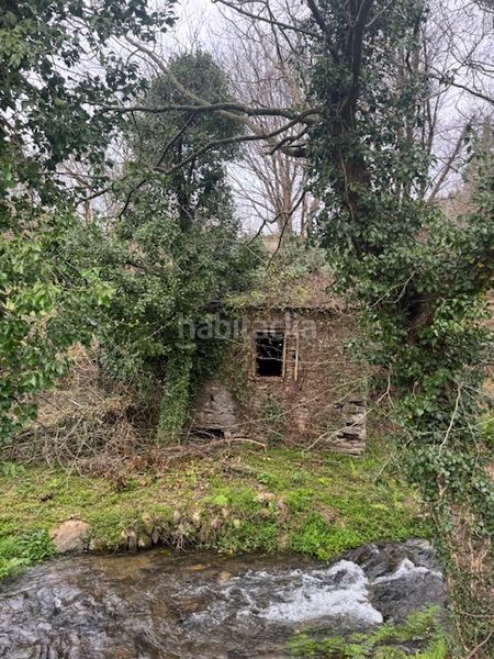 Foto aa0046fa-d3a0-4d40-b0db-3fe23ae9bf19. Masia a Castropol