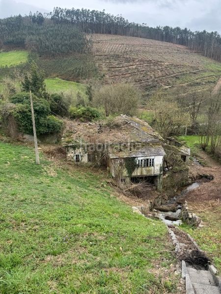 Foto faaccd55-bbd8-4fd0-8c5f-01b614cb218c. Masia a Castropol