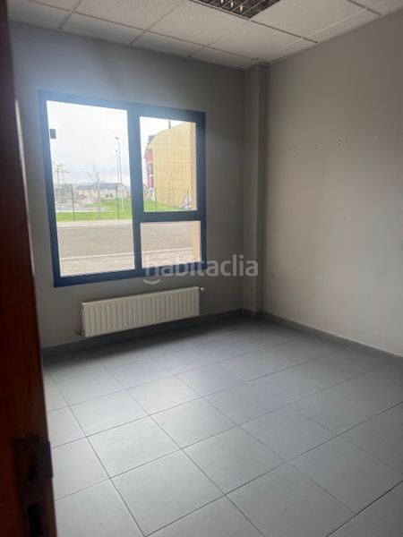 Foto 4b3fc751-ab2d-4c53-a9cf-866234e39d97. Alquiler local comercial  con sobresuelo en Ribadeo