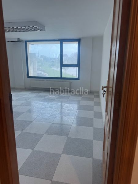 Foto 9898cfbd-ebf1-4336-b1ca-a092638f653b. Alquiler local comercial  con sobresuelo en Ribadeo
