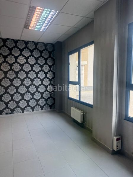 Foto c37e8d64-b80f-4387-aa08-4fde5b4f6993. Alquiler local comercial  con sobresuelo en Ribadeo