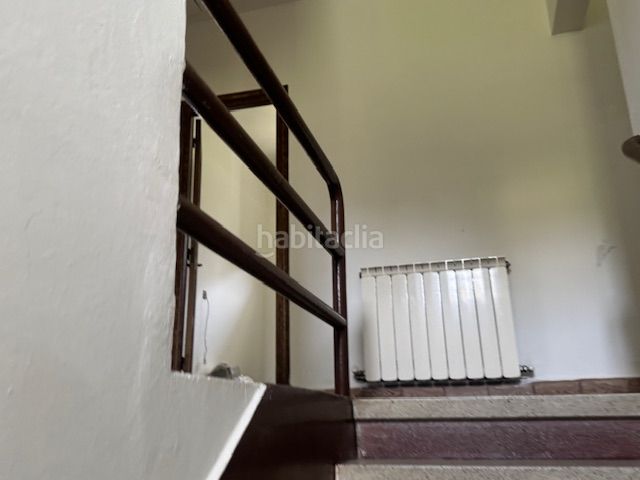 Foto 06ff7cb9-f857-434d-95ea-cc2da33a2ca2. Casa adossada amb calefacció a Vegadeo