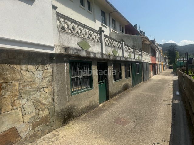Foto 51c15147-eb21-42d2-8841-0237b0eb540c. Casa adossada amb calefacció a Vegadeo