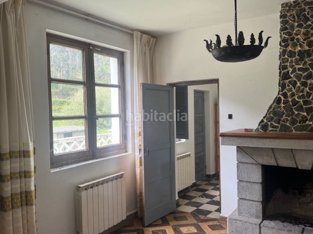 Foto d2b280df-6286-4554-8fa5-009529bd0d3a. Casa adossada amb calefacció a Vegadeo