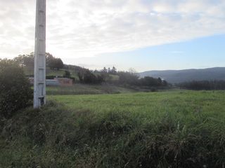 Terreno residenziale  Lugar miou. 3 parcelas de 600 y pico m2 cada una