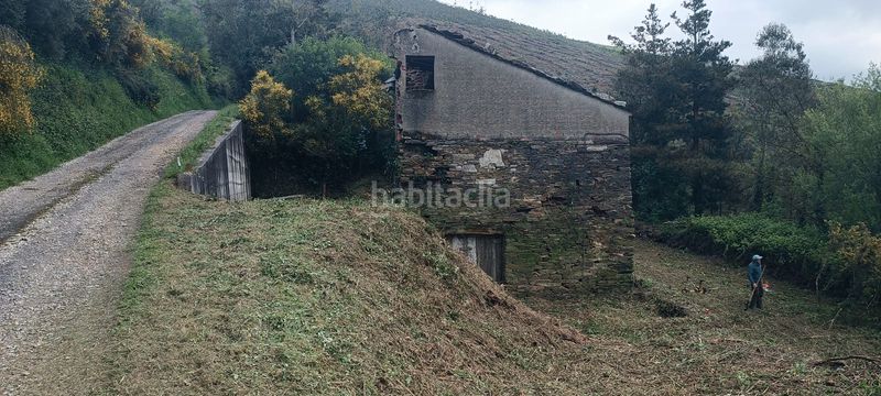 Foto f88bbea5-e93a-4f7d-902c-a6a7f4327c8e. Masia a Vegadeo