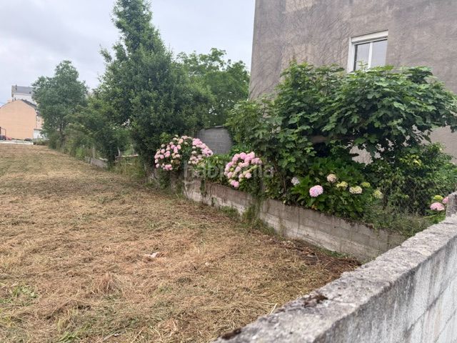 Foto a36e32d4-6a02-4662-a293-3a62d0c31512. Terreny residencial a Ribadeo