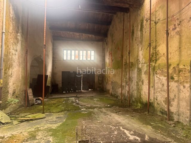 Foto 04bbdaba-ff01-4b56-a507-36f48d4f27a5. Nau industrial a Ribadeo