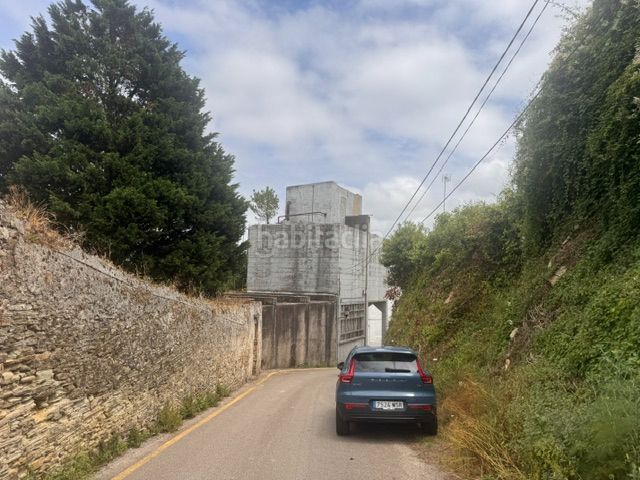 Foto 827f383e-d987-436d-8a86-8f873af121b2. Nau industrial a Ribadeo