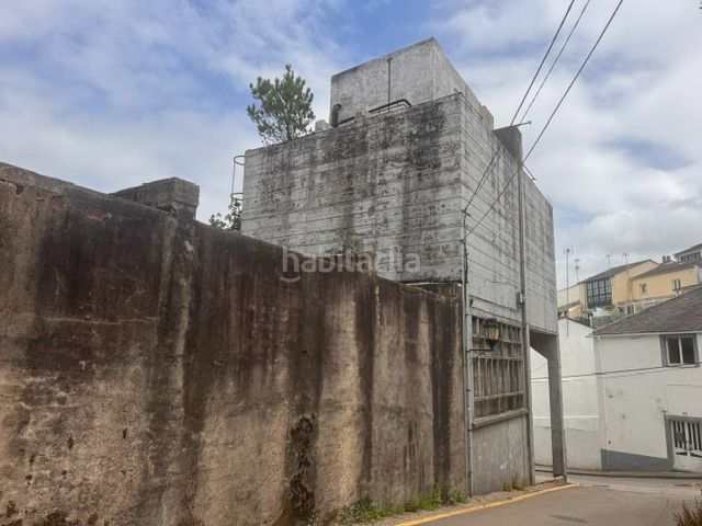 Foto 934e5e41-c670-4ea3-a6a6-ad20f0112213. Nau industrial a Ribadeo