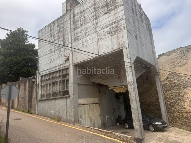 Foto abb24c5a-fc98-47f0-b33a-ed8879298a4d. Nau industrial a Ribadeo