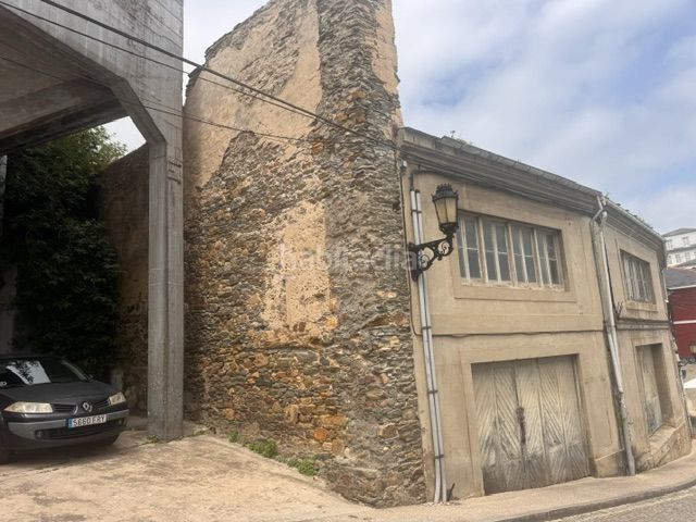Foto d1aa7495-c97f-4cbf-a898-0aa5d5b4f119. Nau industrial a Ribadeo