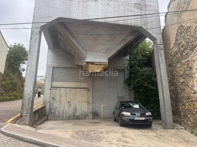 Foto fcabb418-d6b5-4852-9104-db454418794f. Nau industrial a Ribadeo