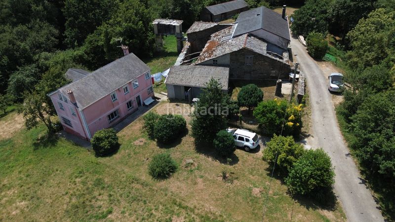 Foto 783f6b50-e9e8-4b25-acc7-c8e6f4321d6a. Masia amb xemeneia calefacció a Trabada