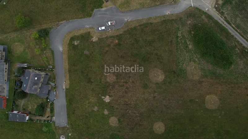 Foto dfdf6676-c078-4976-be5f-f04297b7d74a. Terreny residencial a Coaña